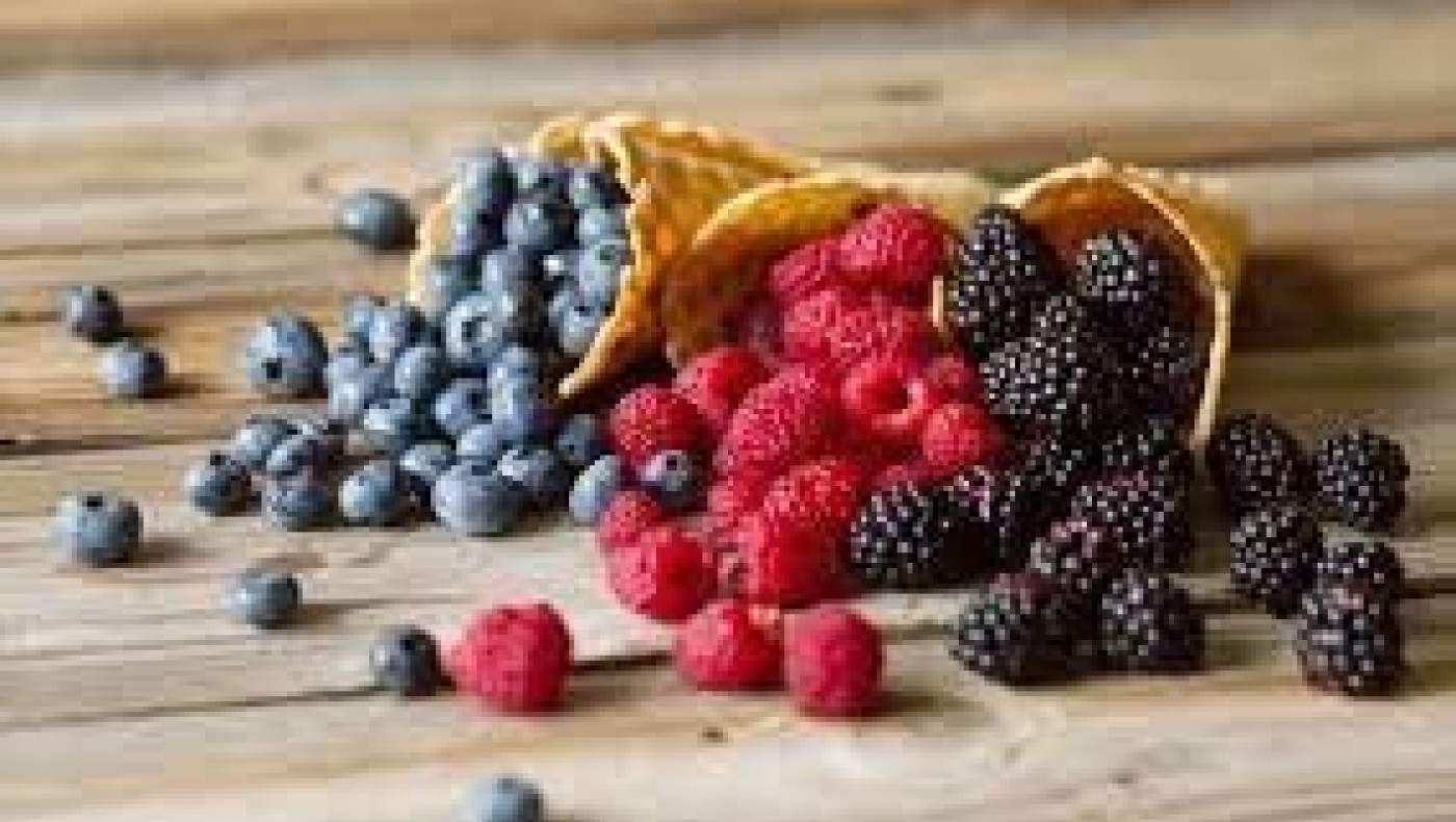 Κορωνοϊός: Οι τροφές που απαλύνουν τα συμπτώματά του