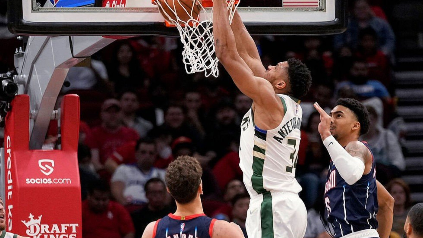 Ο Γιάννης έπιασε τον Μάικλ Τζόρνταν και οι Μπακς κέρδισαν τους Ουόριορς