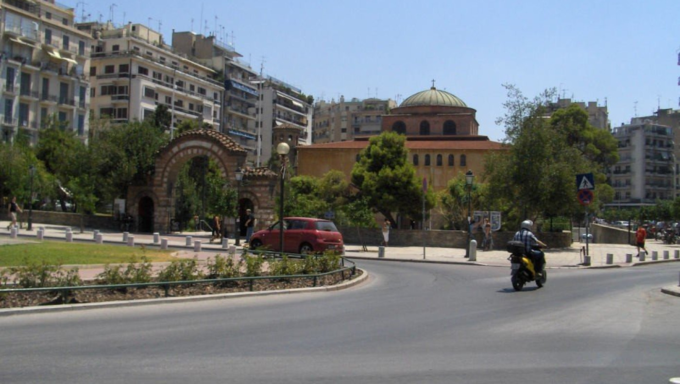 Θεσσαλονίκη: «Πρασινίζουν» Αγίας Σοφίας και πλατεία Ελευθερίας