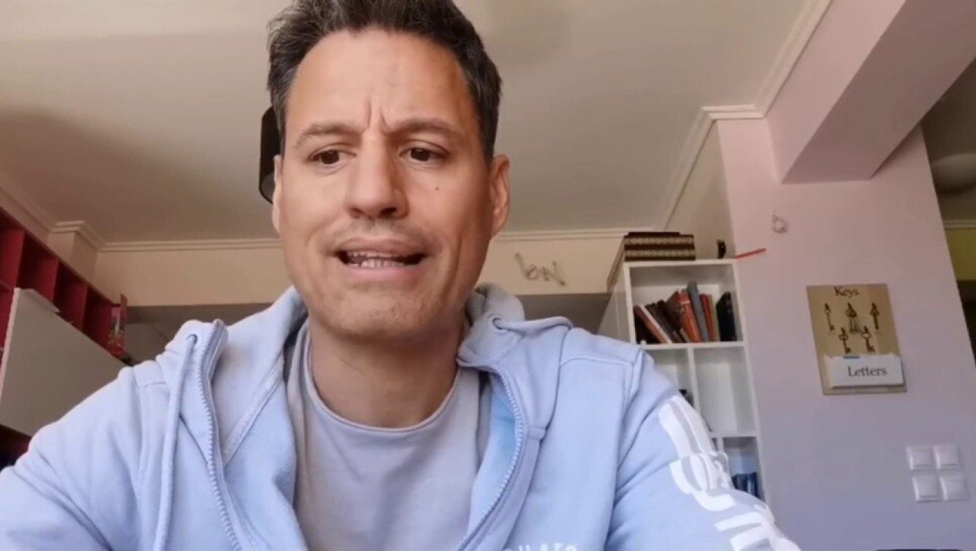 Πετράκος για Τράγκα: «Βλέπουν φαντάσματα με αρνητές και αντιεμβολιαστές»