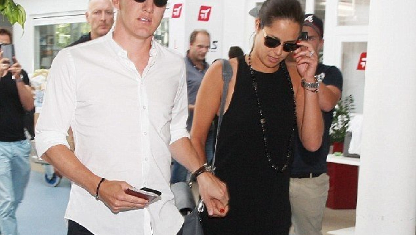 Πέταξε για Μάντσεστερ ο Σβάινσταϊγκερ! (pics)