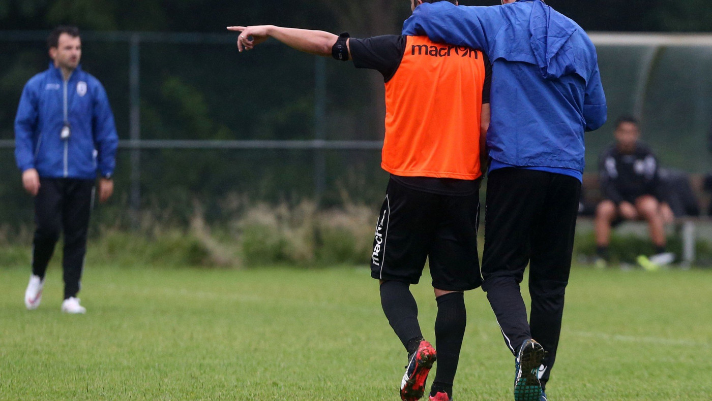 Τέτοια ώρα, τέτοια λόγια !