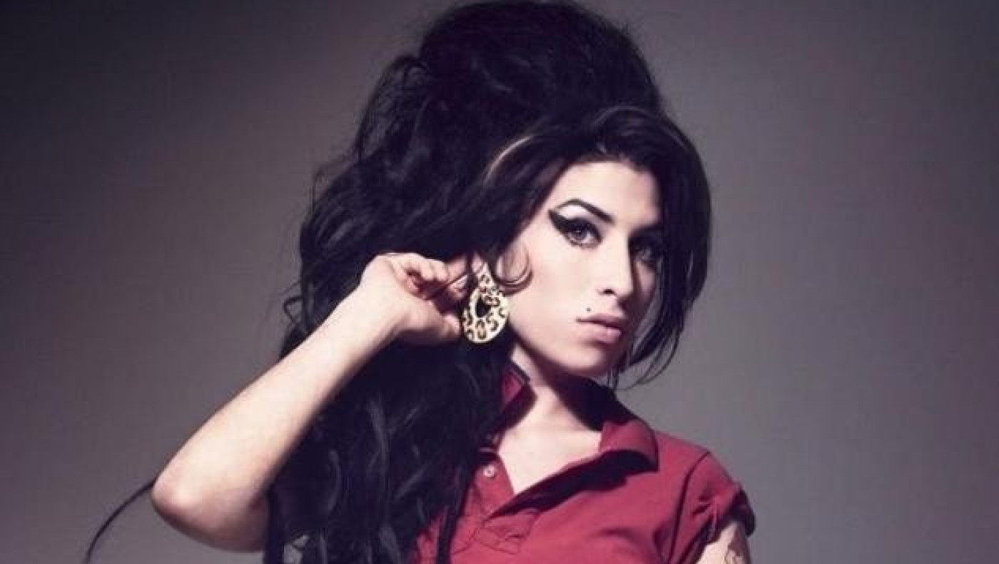 Amy Winehouse: Συγκλονιστικό βίντεο όπου ερμηνεύει a capella το «Back to black»!