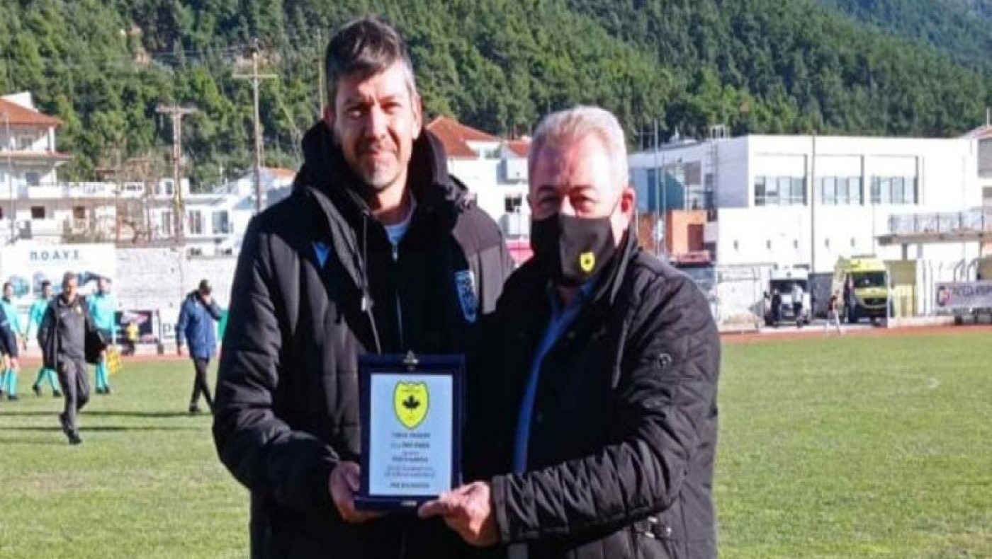 Βραβεύτηκε ο Γκαρσία στην Ηγουμενίτσα από τον Θεσπρωτό