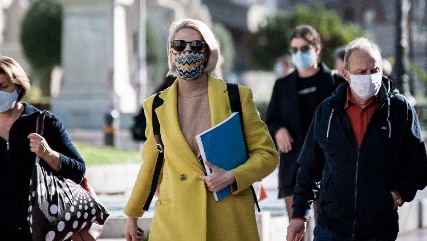 Εφιαλτικά σενάρια επαναφέρει η ραγδαία διασπορά της Όμικρον