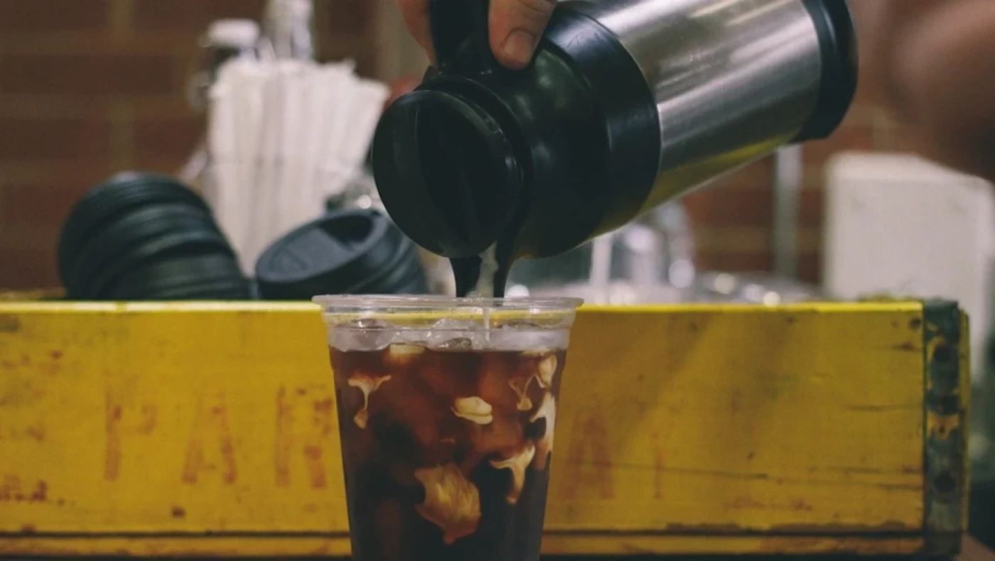 Aκριβότερος ο καφές σε πλαστικό ποτήρι από την Πρωτοχρονιά