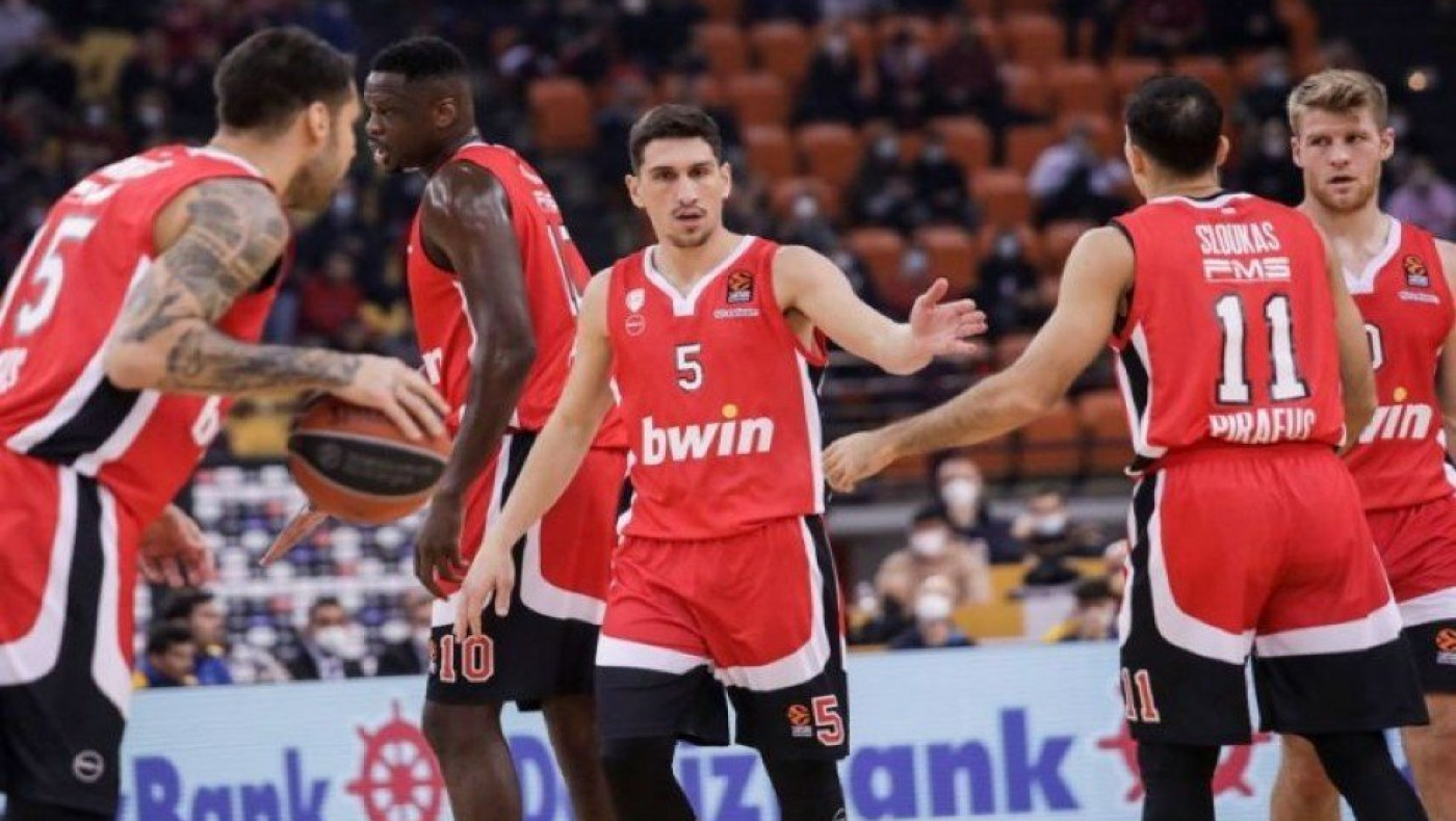 Τρία νέα θετικά κρούσματα στον Ολυμπιακό, αναβλήθηκε το ματς με την ΤΣΣΚΑ!