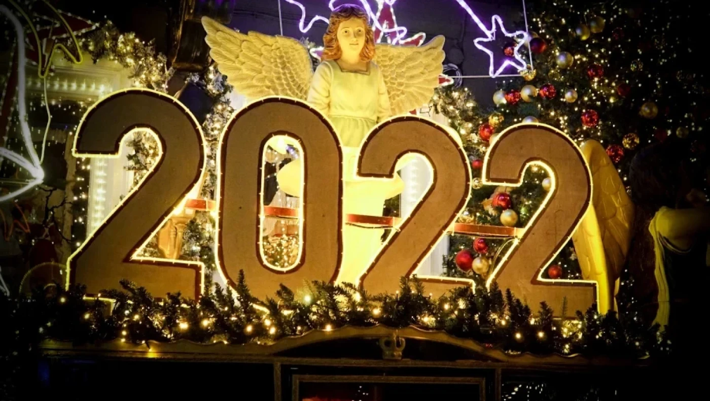 Ρεβεγιόν Πρωτοχρονιάς: Πώς θα γιορτάσουμε εν μέσω μέτρων