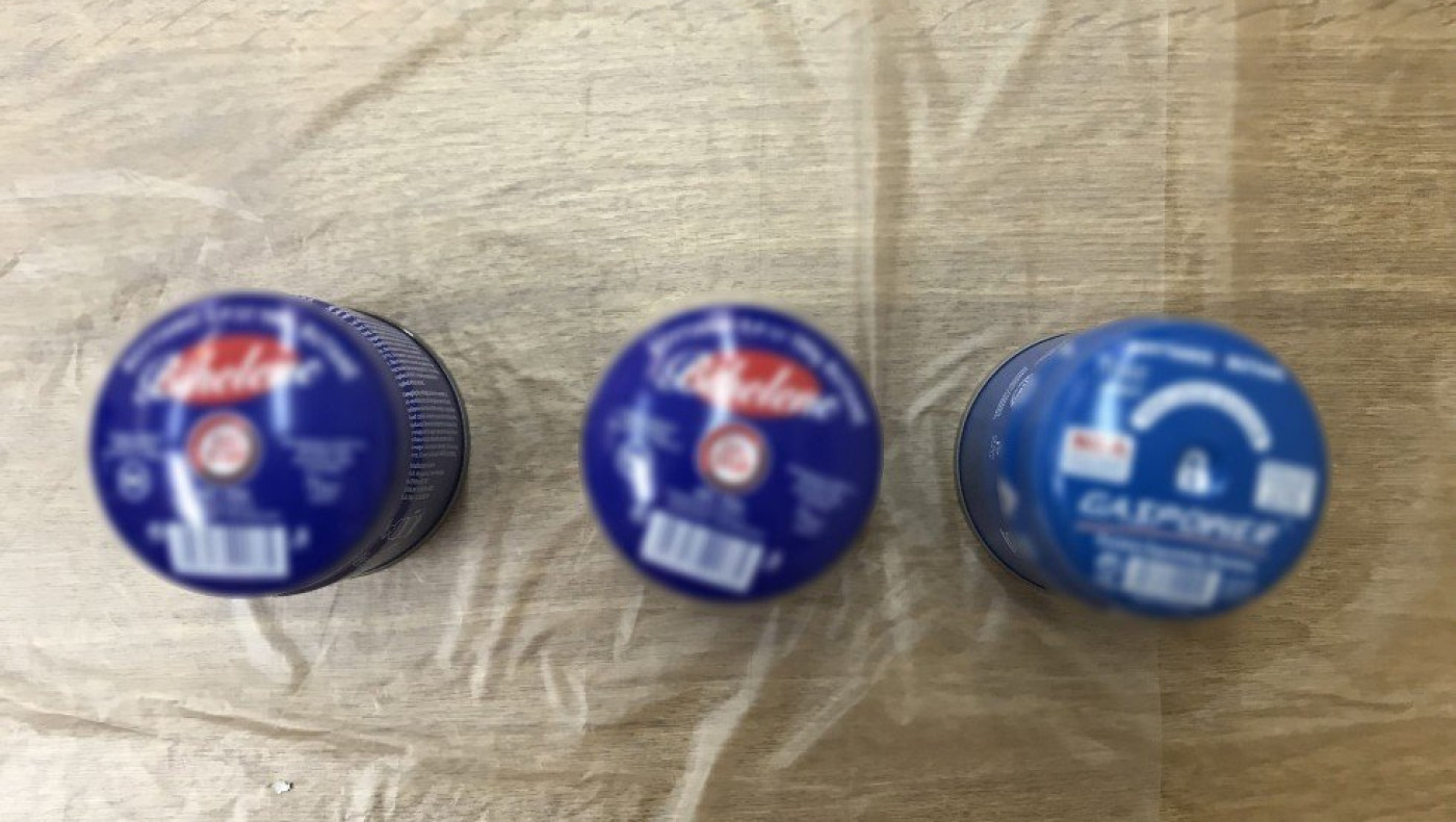 Επίθεση με γκαζάκια σε είσοδο πολυκατοικίας στην Καλαμαριά