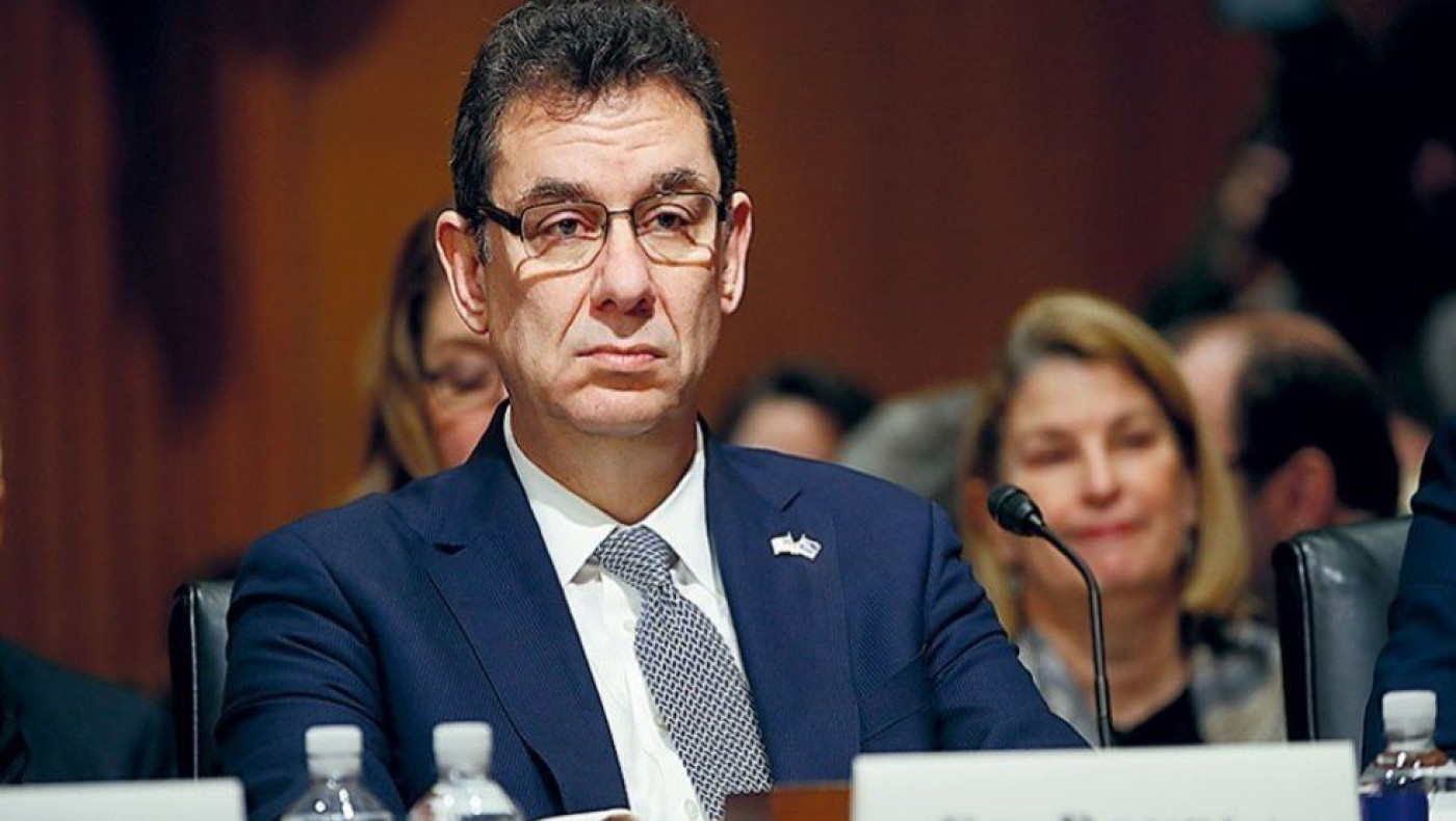 Εφιαλτική πρόβλεψη Άλμπερτ Μπουρλά: «Ο κορωνοϊός μπορεί να κρατήσει 10 χρόνια»