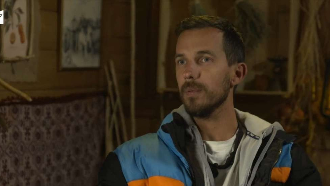 Φάρμα - Περπερίδης: «Παίκτρια έχει σχέση έξω και έρχεται σε ερωτική επαφή με συμπαίκτες!»