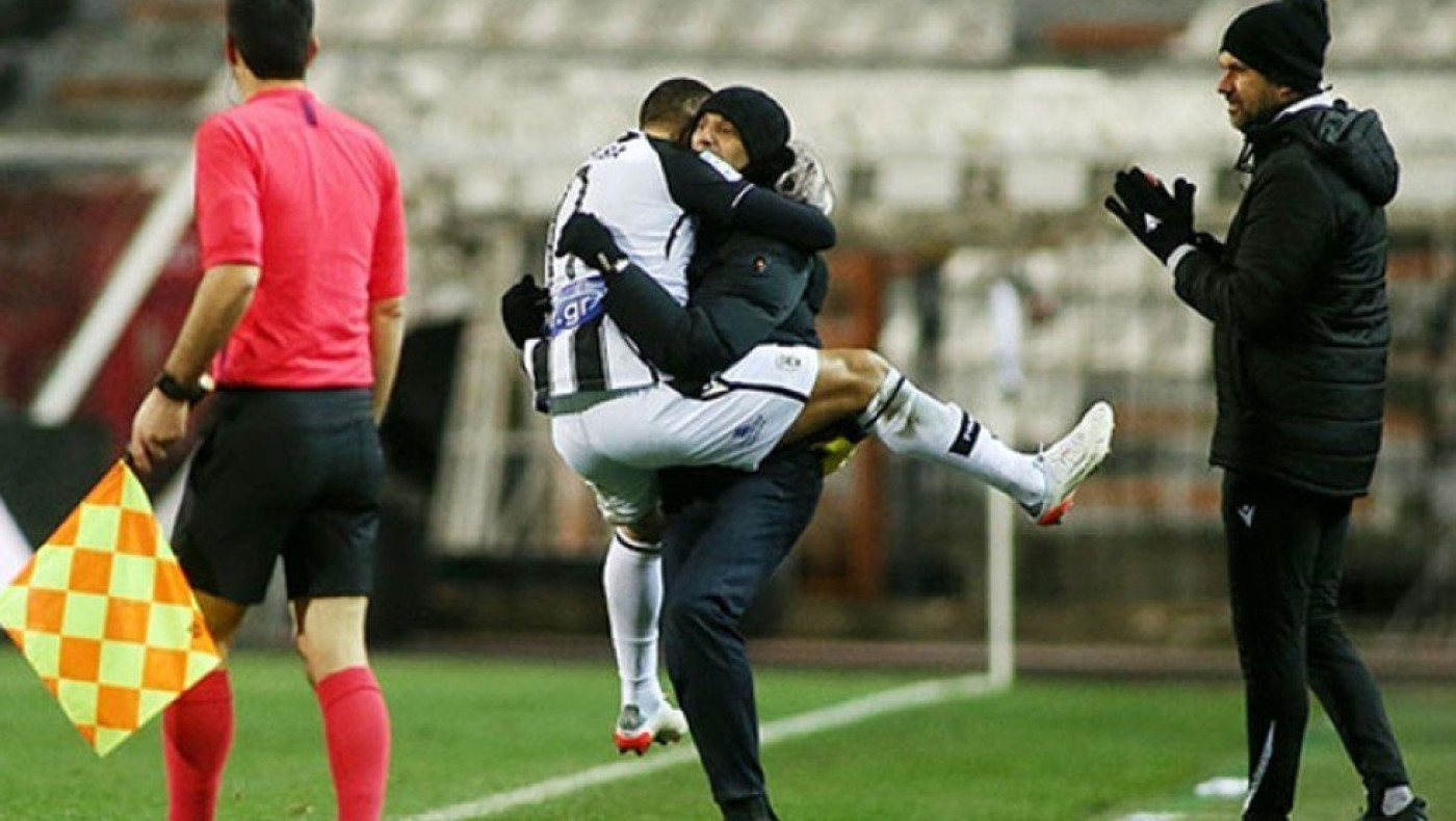 Τρίβαθμο ειδικών συνθηκών και μηνυματικών επιστροφών