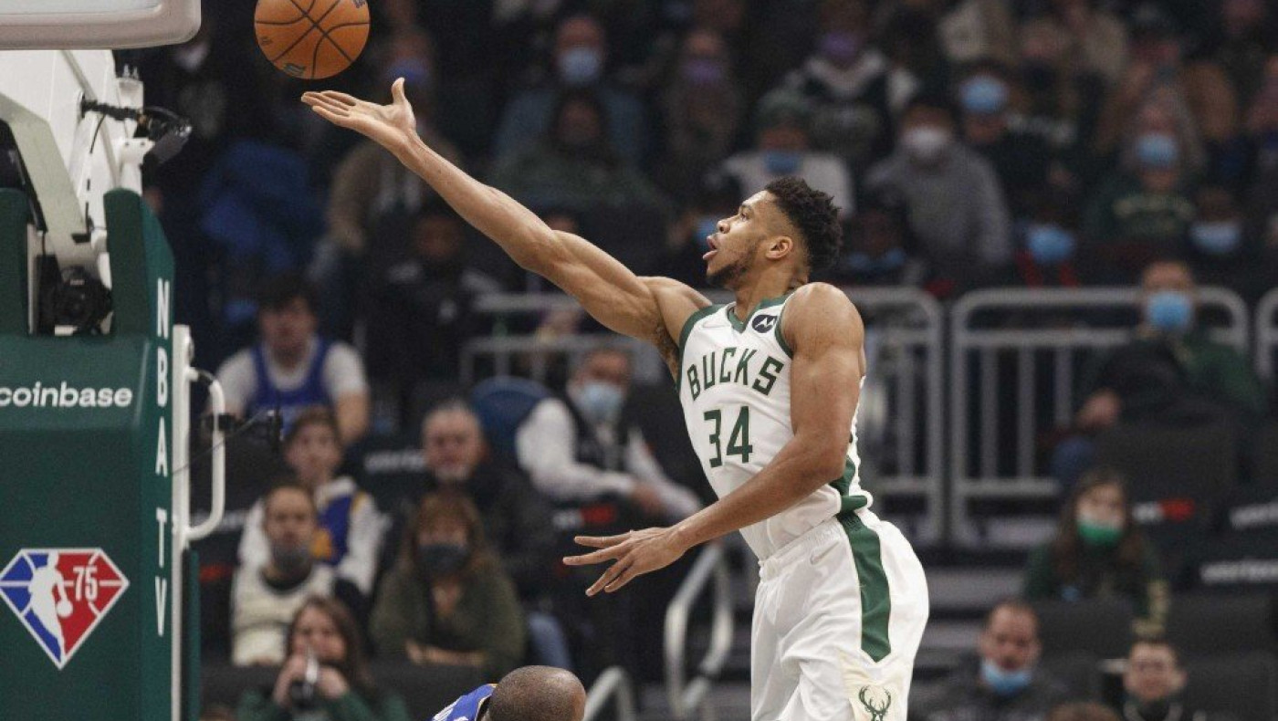 Νίκη για Μπακς με 29 του Γιάννη, τι γίνεται στην ισοβαθμία