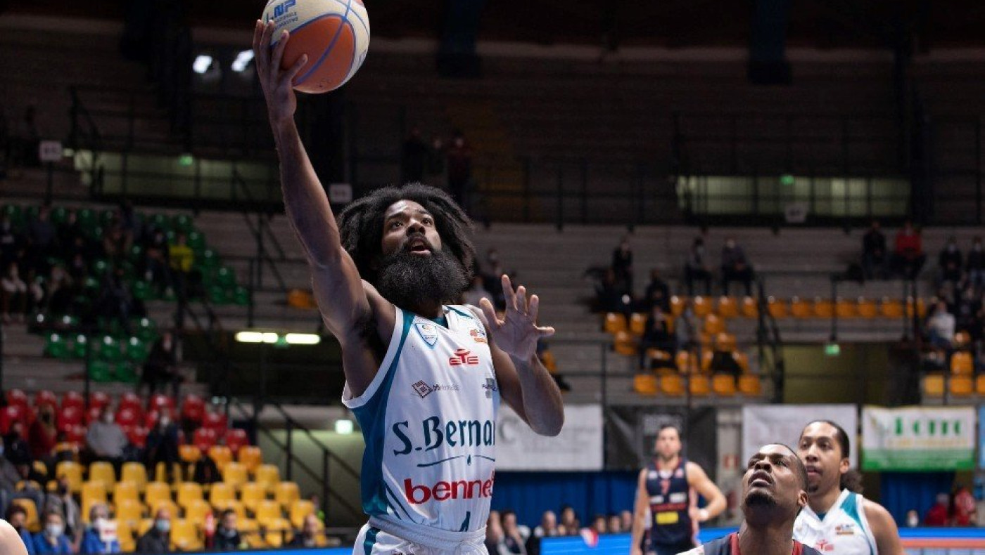 Εκανε πρόταση στον Τζόνσον της Καντού ο Ηρακλής