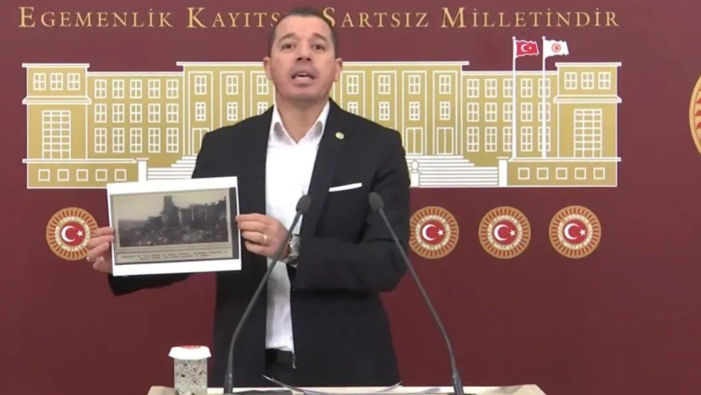 Τούρκος Βουλευτής: «Έλληνες και Αρμένιοι έκαψαν την Σμύρνη»