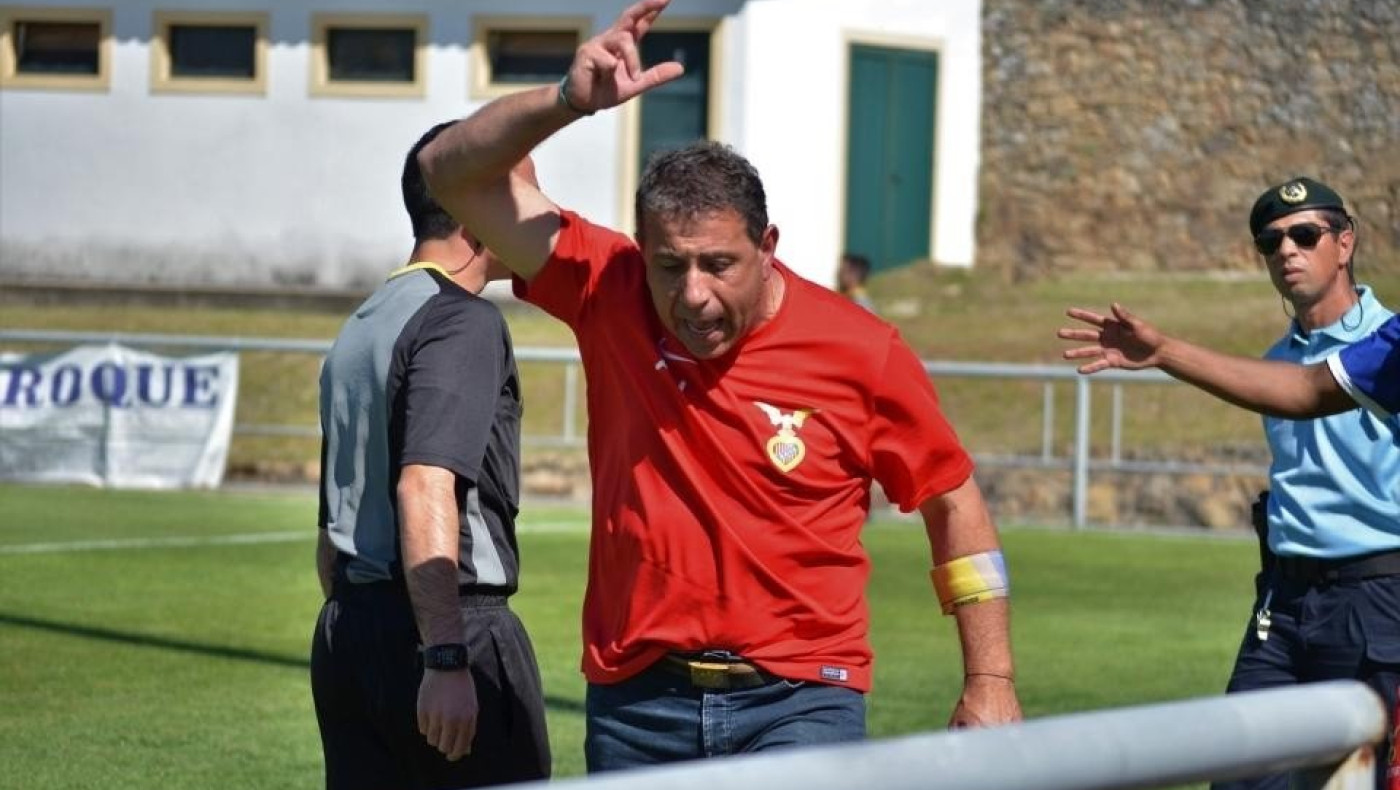 Επικός πρόεδρος ομάδας απέλυσε προπονητή και προσέλαβε τον... εαυτό του