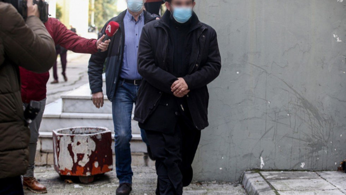 Αποκαλύψεις-σοκ για τον ιερέα: «Μου προσέφερε χρήματα για μια ώρα μαζί του»