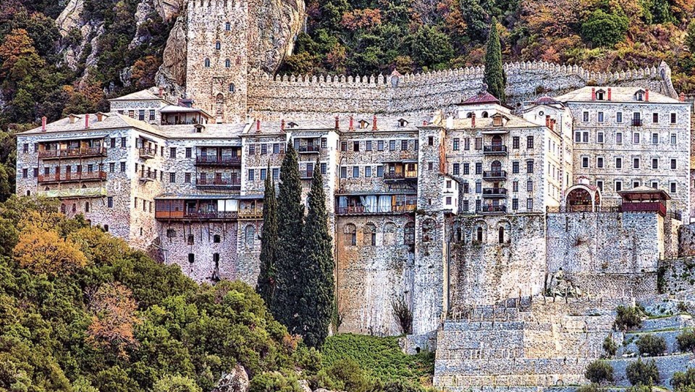 Άγιον Όρος: «Πόλεμος» μεταξύ εμβολιασμένων και αρνητών - Πάνω από 40 μοναχοί νεκροί από κορωνοϊό