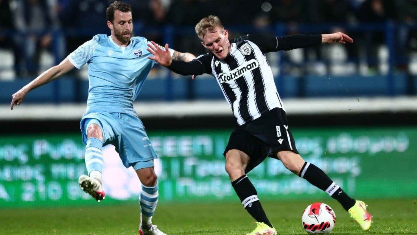 Ξεπροβοδίζοντας τον Κάρολο και περιμένοντας τον Φιλίπε