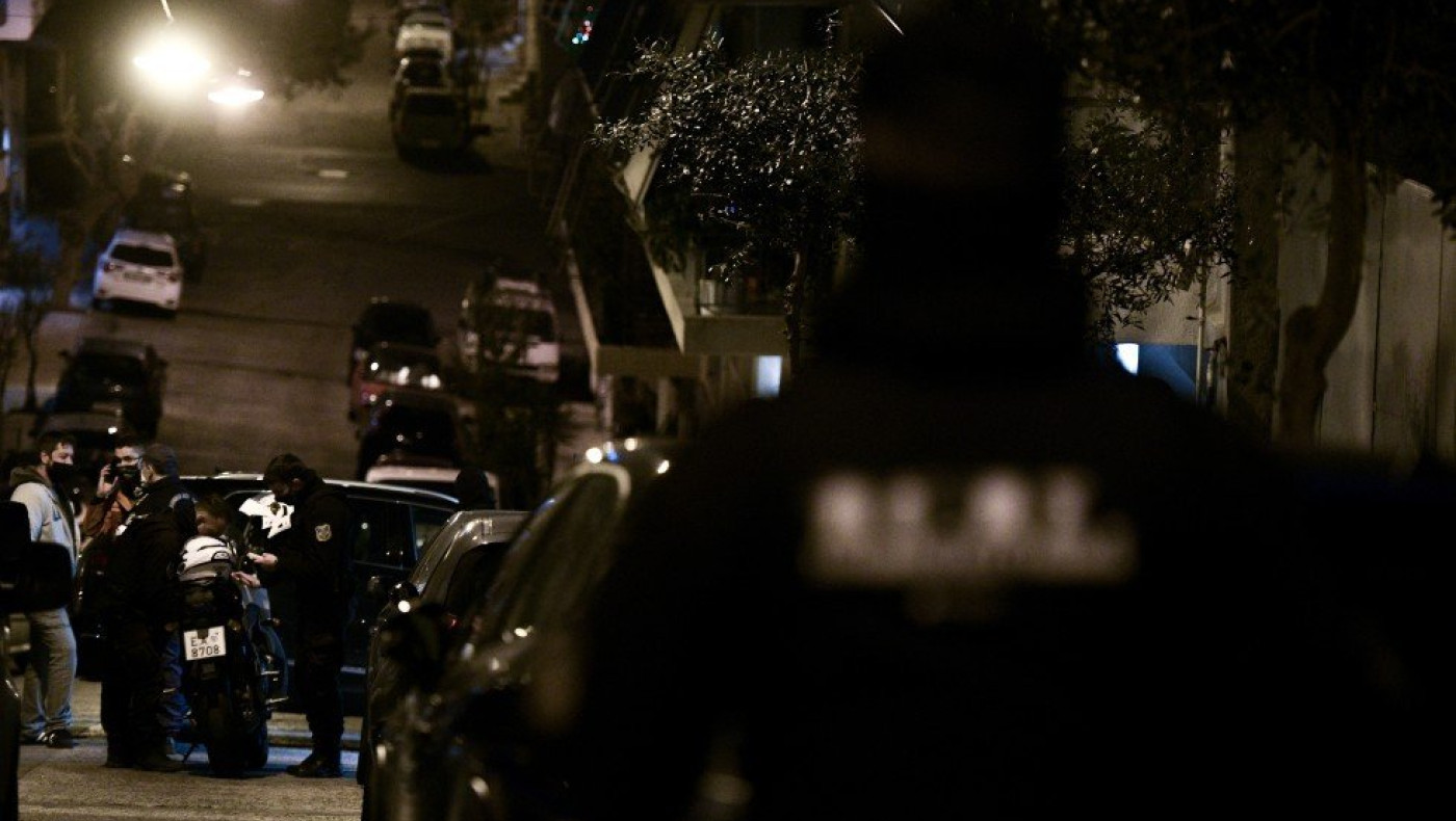 Θεσσαλονίκη: Γκαζάκια σε είσοδο οικοδομής στο Ιπποκράτειο