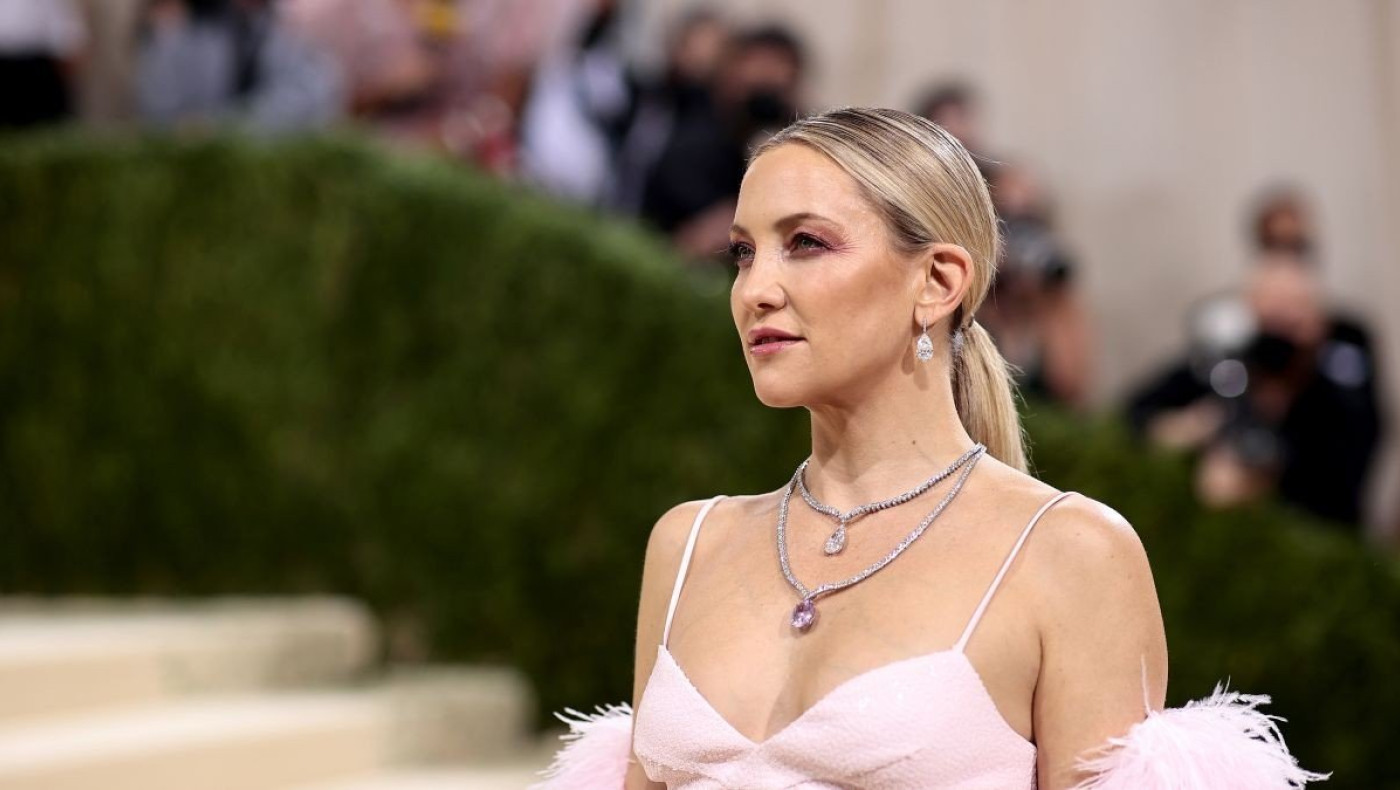 Η Kate Hudson εξηγεί γιατί το σεξ είναι καλύτερο μετά τα 40