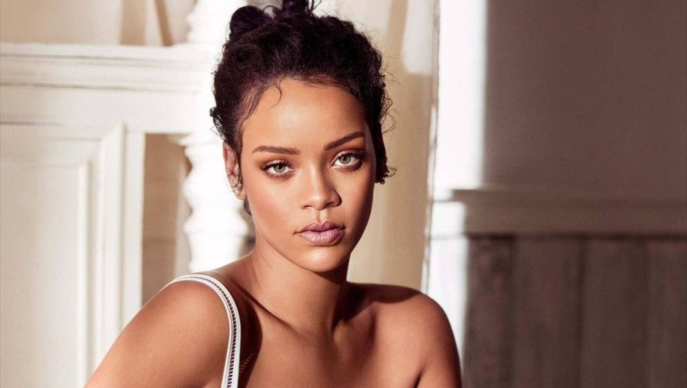 Ριάνα: Έγκυος στο πρώτο της παιδί η τραγουδίστρια