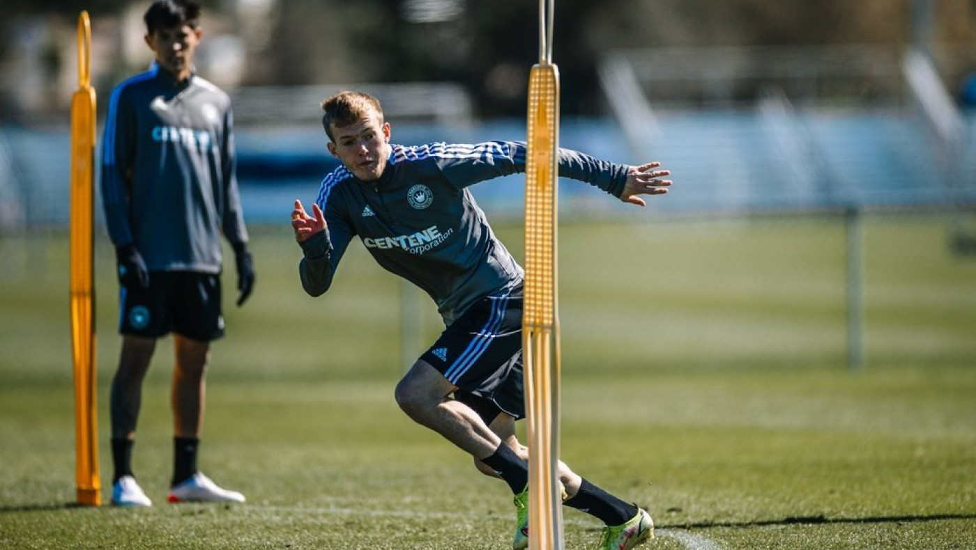 Οι πρώτες ημέρες του Σφιντέρσκι στη Σάρλοτ