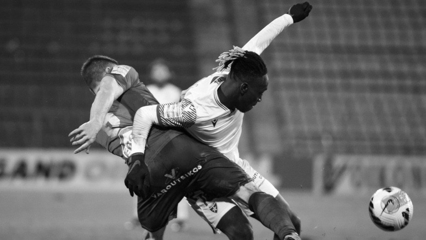 Όρθιος στον Βόλο ο Ιωνικός