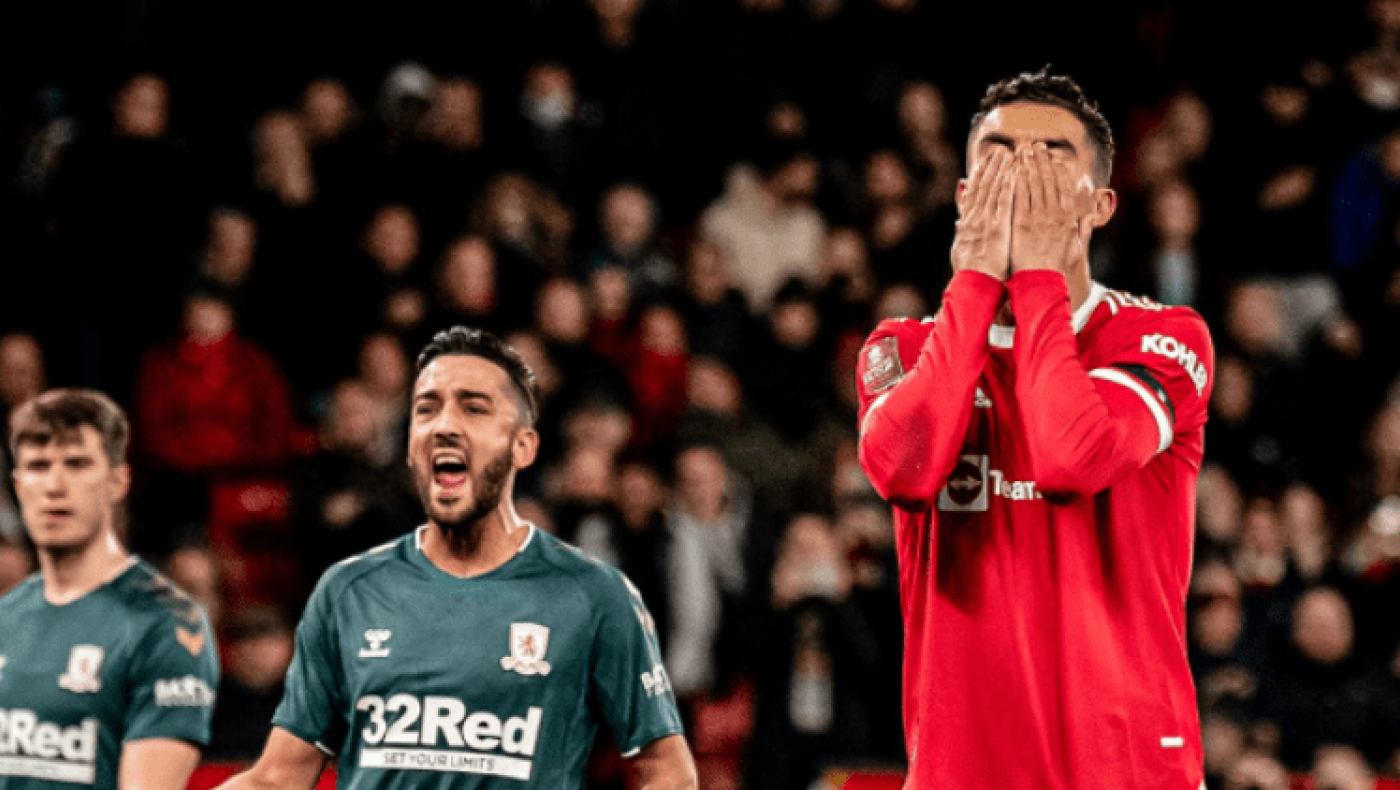 Τρελό κάζο για τους «κόκκινους διαβόλους» -Αποκλεισμός στα πέναλτι από τη Μίντλεσμπρο