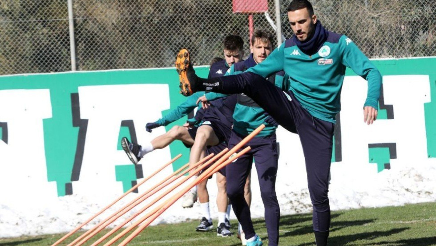 Επέστρεψε μετά από 14 μήνες στην αποστολή του Παναθηναϊκού! Ποιοι έμειναν εκτός