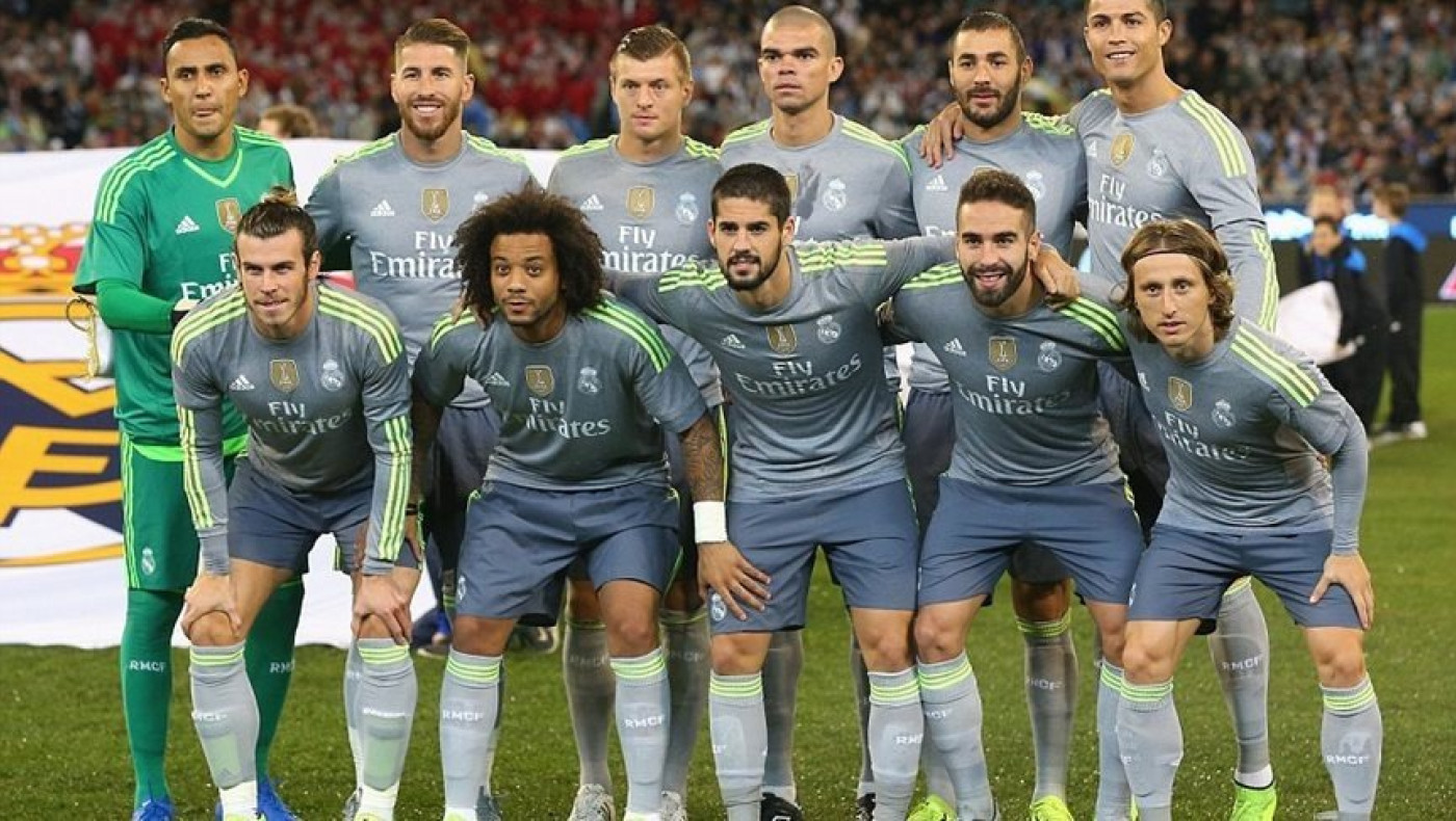 Στις... μύτες για να φαίνεται πιο ψηλός! (pic)