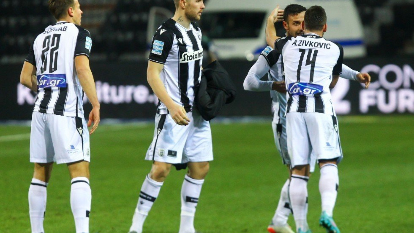 Περνάει στους τέσσερις και μπορεί να πάρει την κούπα ﻿σε διπλό «τελικό»