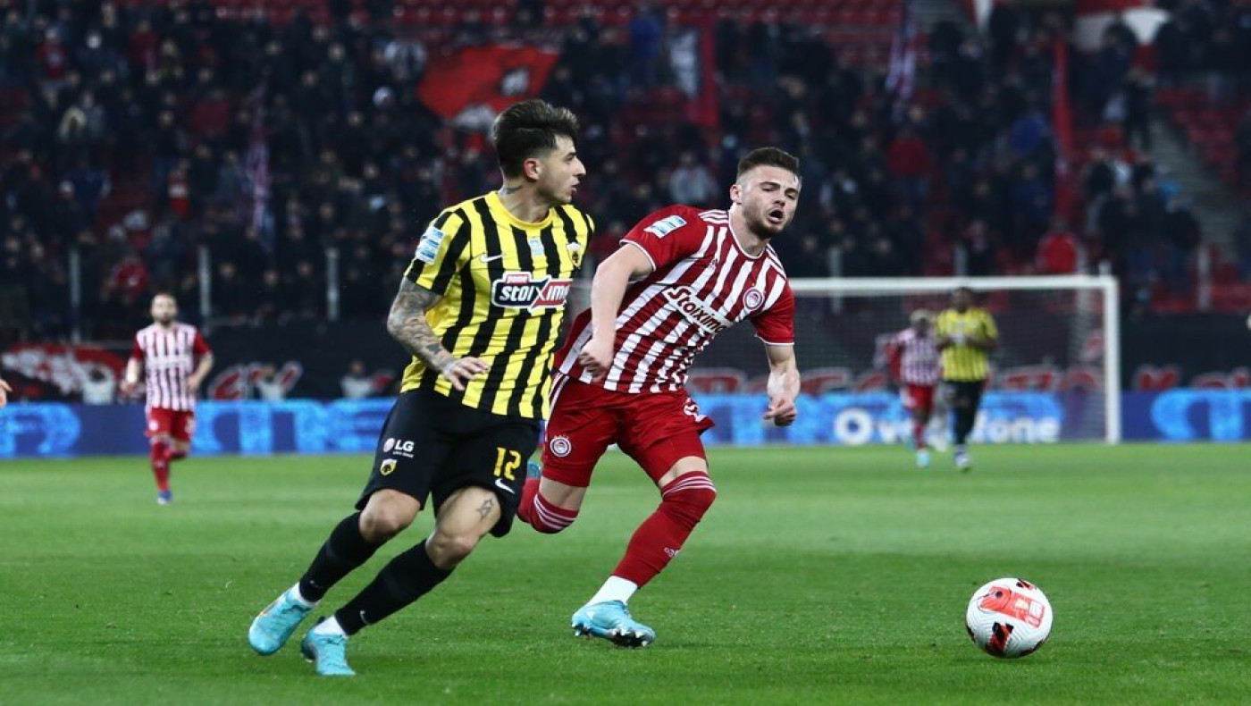 Έχασε πολλές ευκαιρίες και στο τέλος η ΑΕΚ «κατάφερε» να χάσει και τον αγώνα από τον κακό Ολυμπιακό