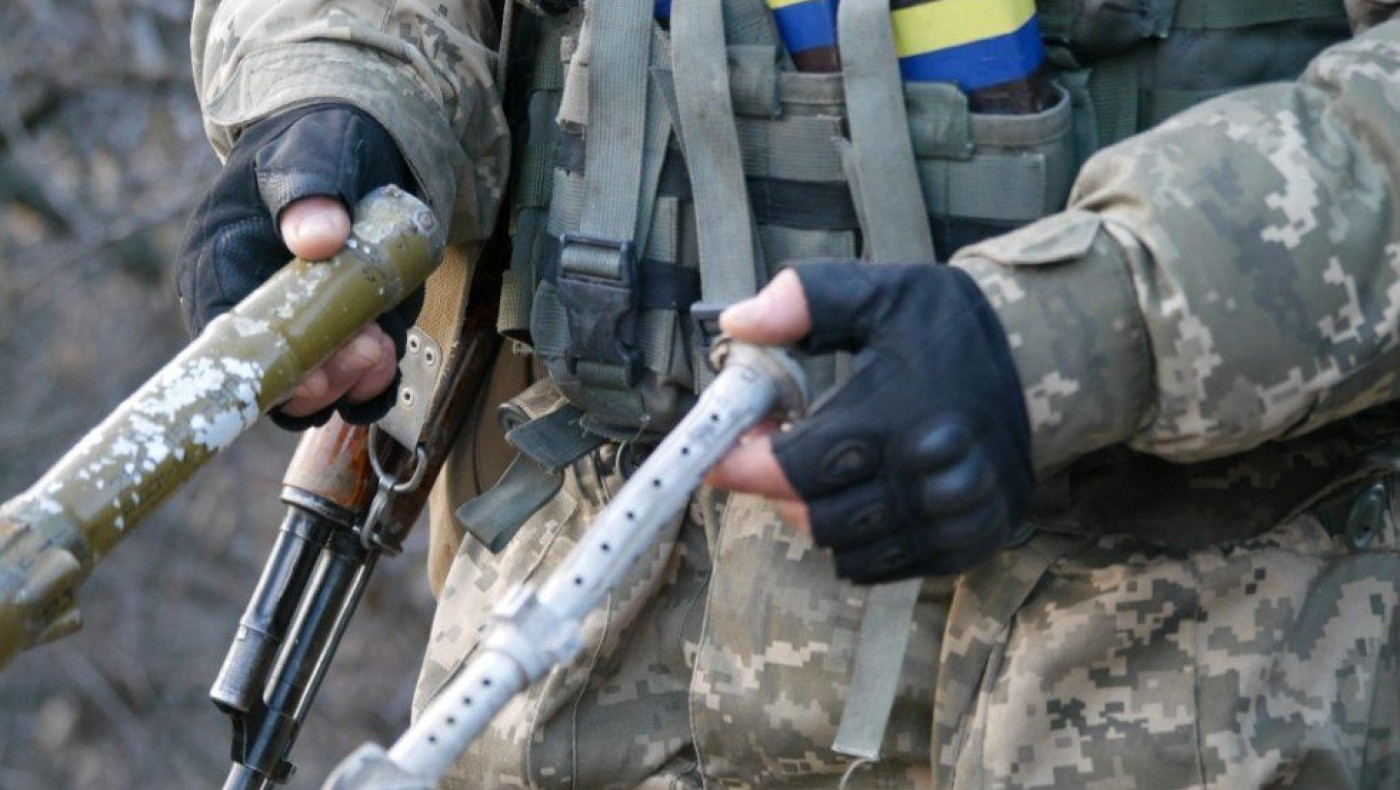 Σειρήνες... πολέμου: Πυραύλους Stinger και πυρομαχικά παρέλαβε η Ουκρανία