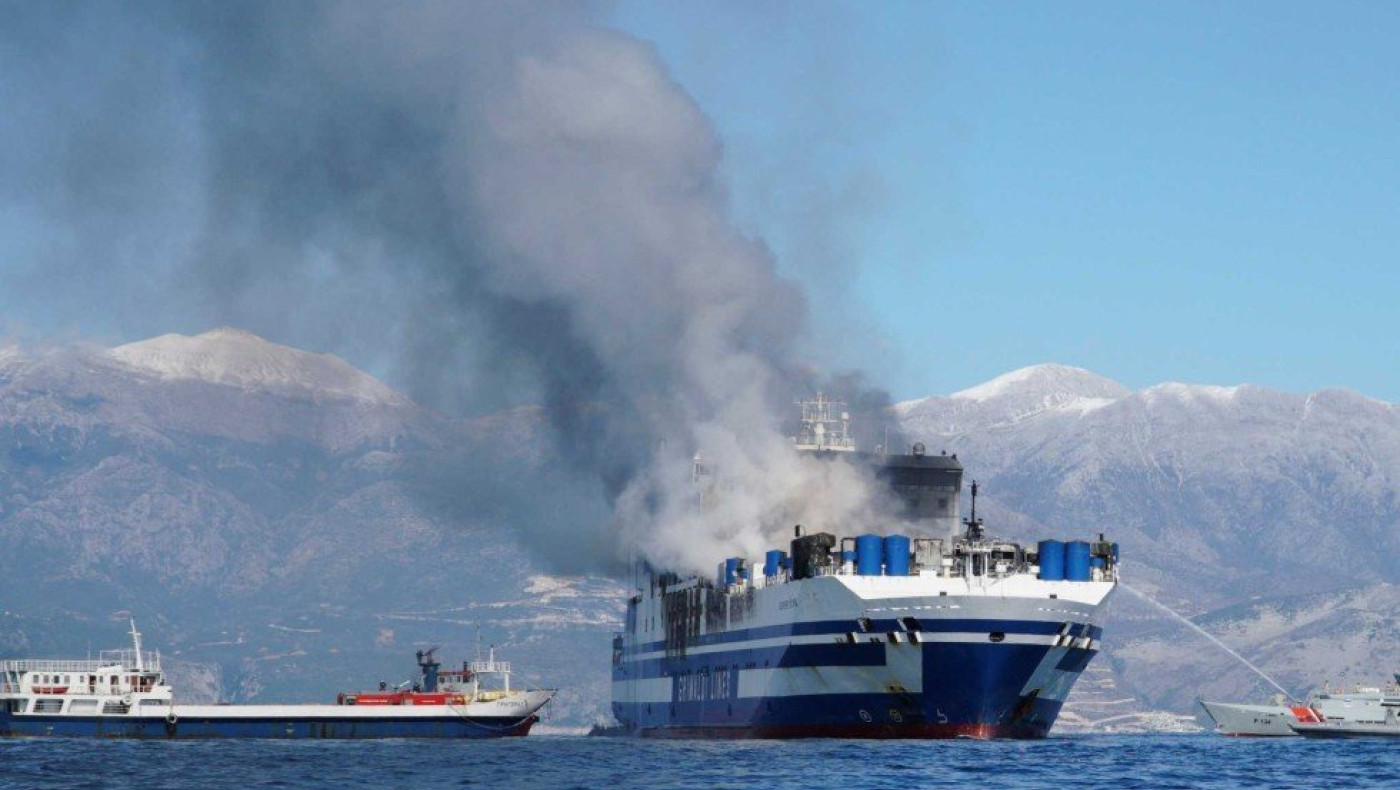 Φωτιά σε πλοίο-Κέρκυρα: Φόβοι για τους 11 αγνοούμενους του Euroferry Olympia