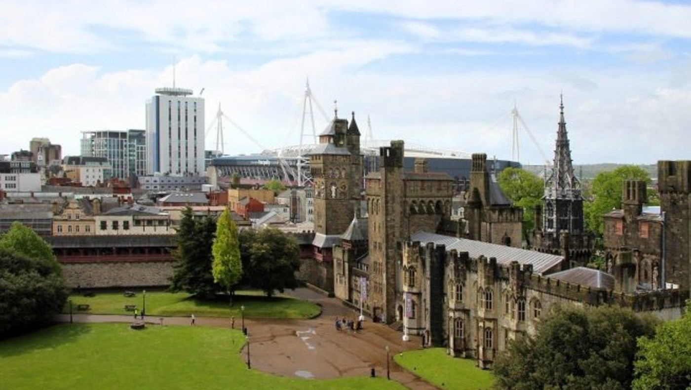 Που μπορείτε να βρείτε μισθό 2170 ευρώ το μήνα και 52.080€  σε 18χρονους για να ανοίξουν το δικό τους σπίτι