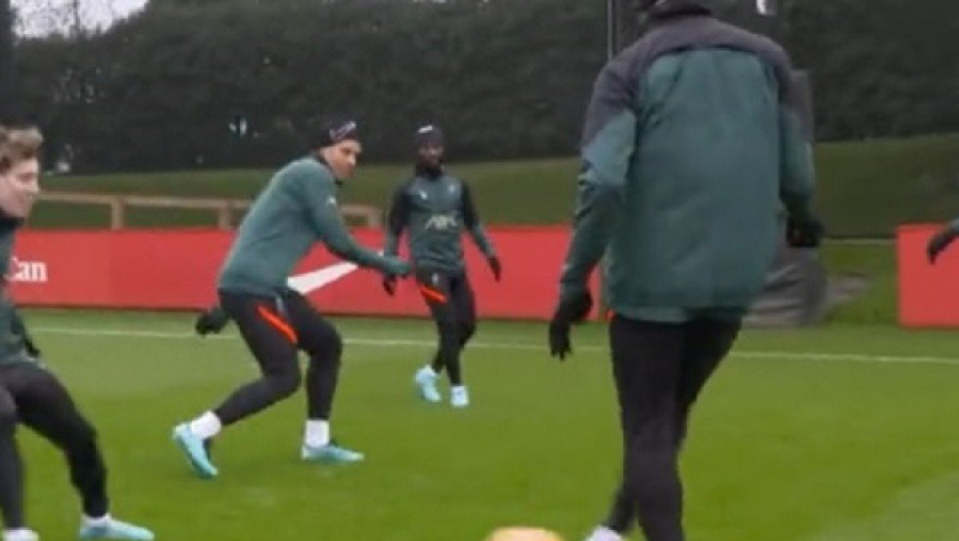 Επικό σκηνικό στην προπόνηση της Λίβερπουλ με τον Μάτιπ να... «γλεντάει» τον Τσιμίκα