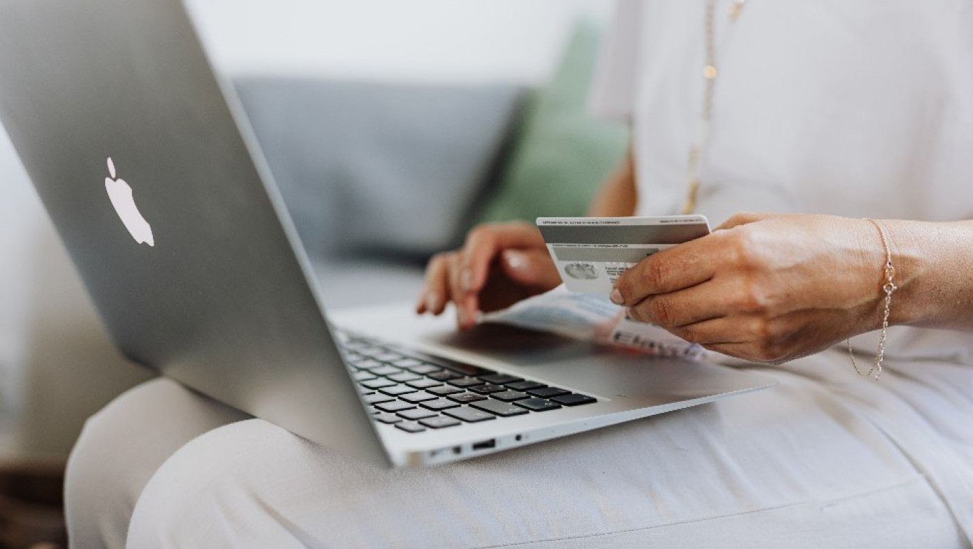 Μπαράζ ελέγχων στη διαδικτυακή φοροδιαφυγή από την Εφορία