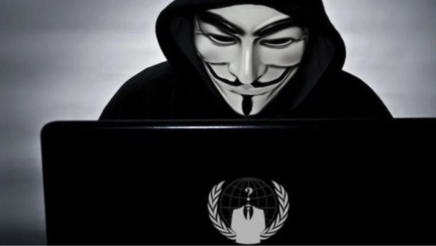 Οι Anonymous ανέλαβαν την ευθύνη για την επίθεση σε ιστοτόπους ρωσικών ΜΜΕ