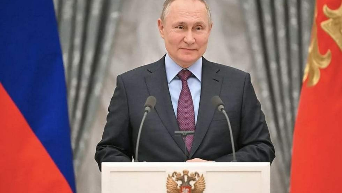 Η μυστική υπόγεια πόλη που κρύβει την οικογένειά του σε περίπτωση πυρηνικού πολέμου