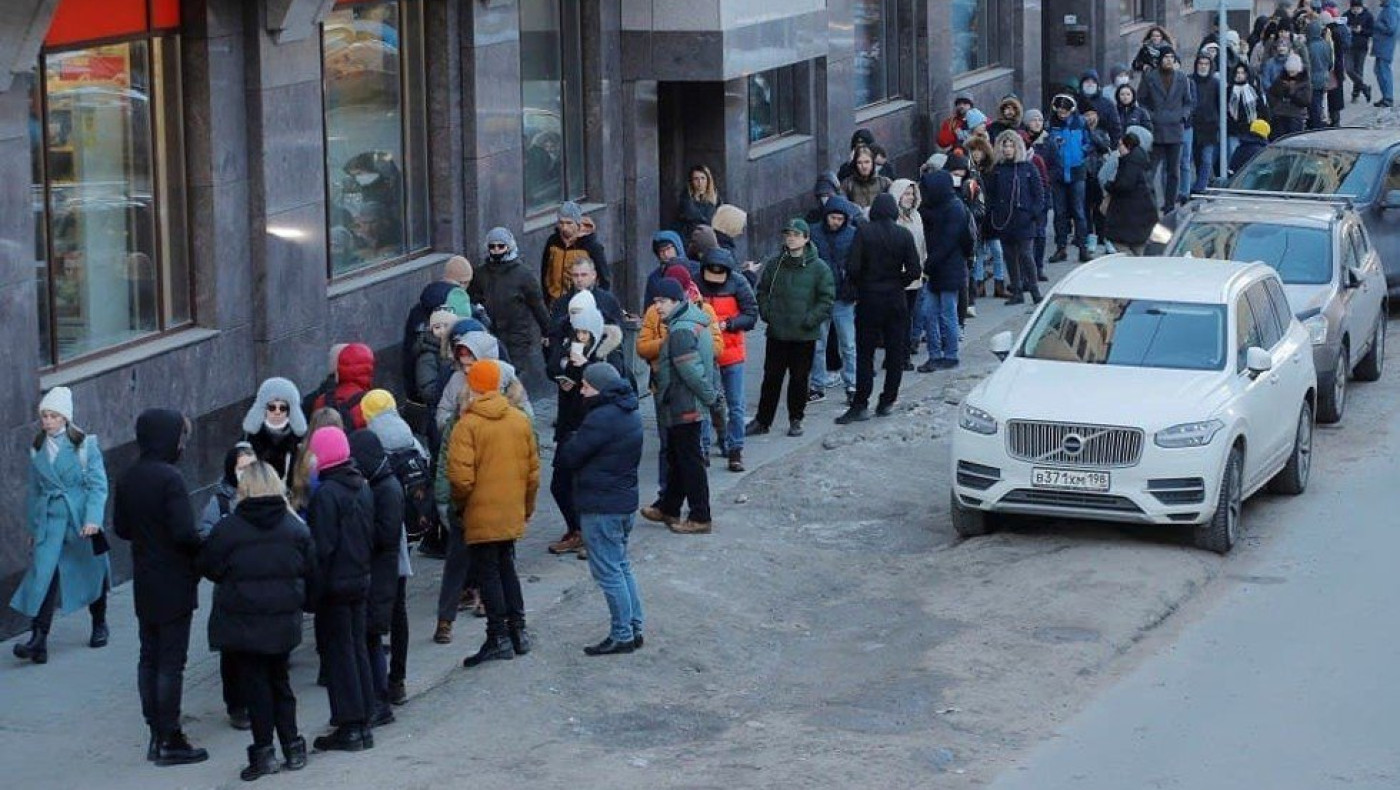 Πόλεμος Ρωσίας - Ουκρανίας: Capital controls ανακοίνωσαν οι Ρώσοι