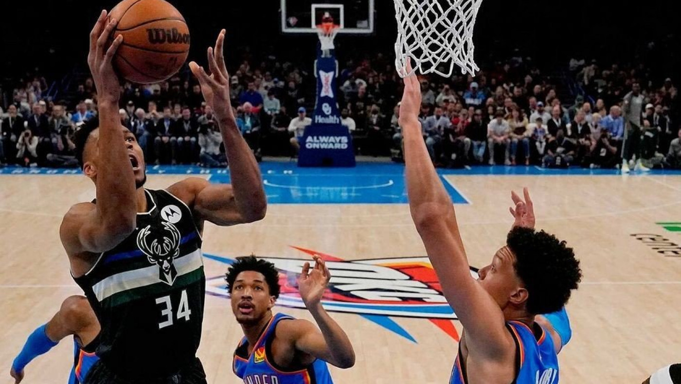 ΝΒΑ: Μέγας Γιάννης σε MVP εμφάνιση – 50άρα ο Ίρβινγκ