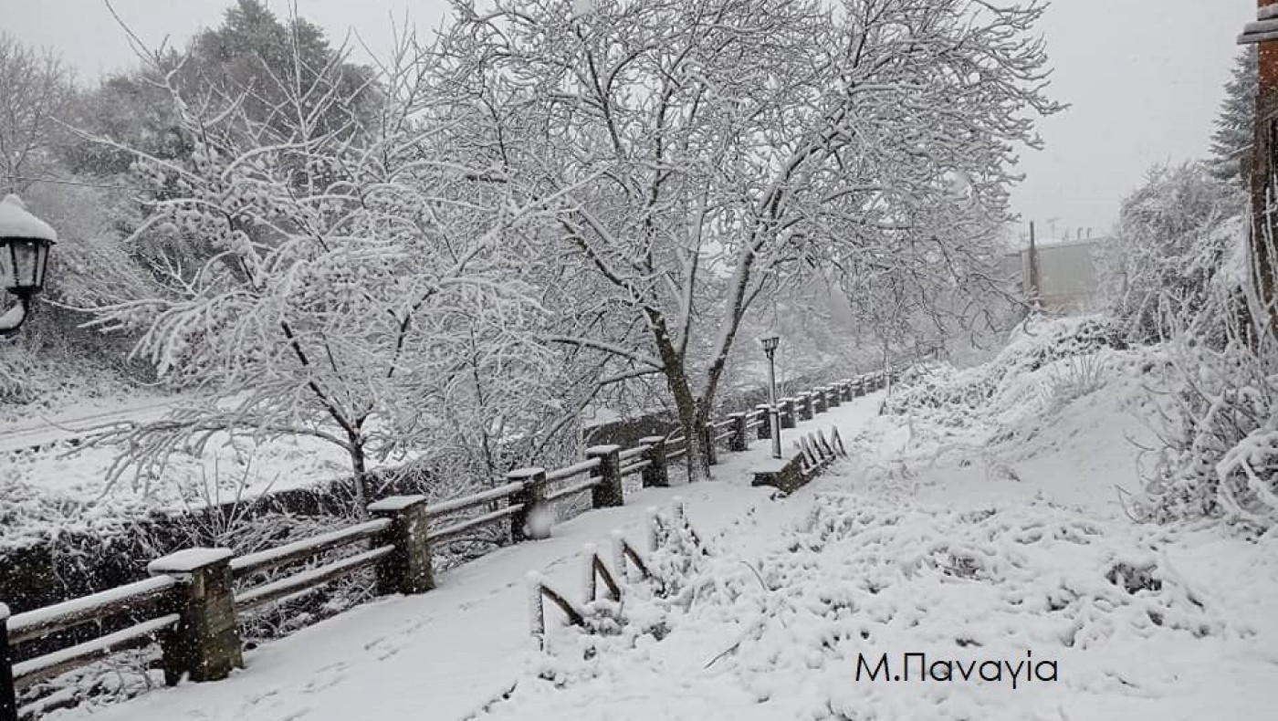 Ο «Φίλιππος» έφερε χιόνια στη Χαλκιδική