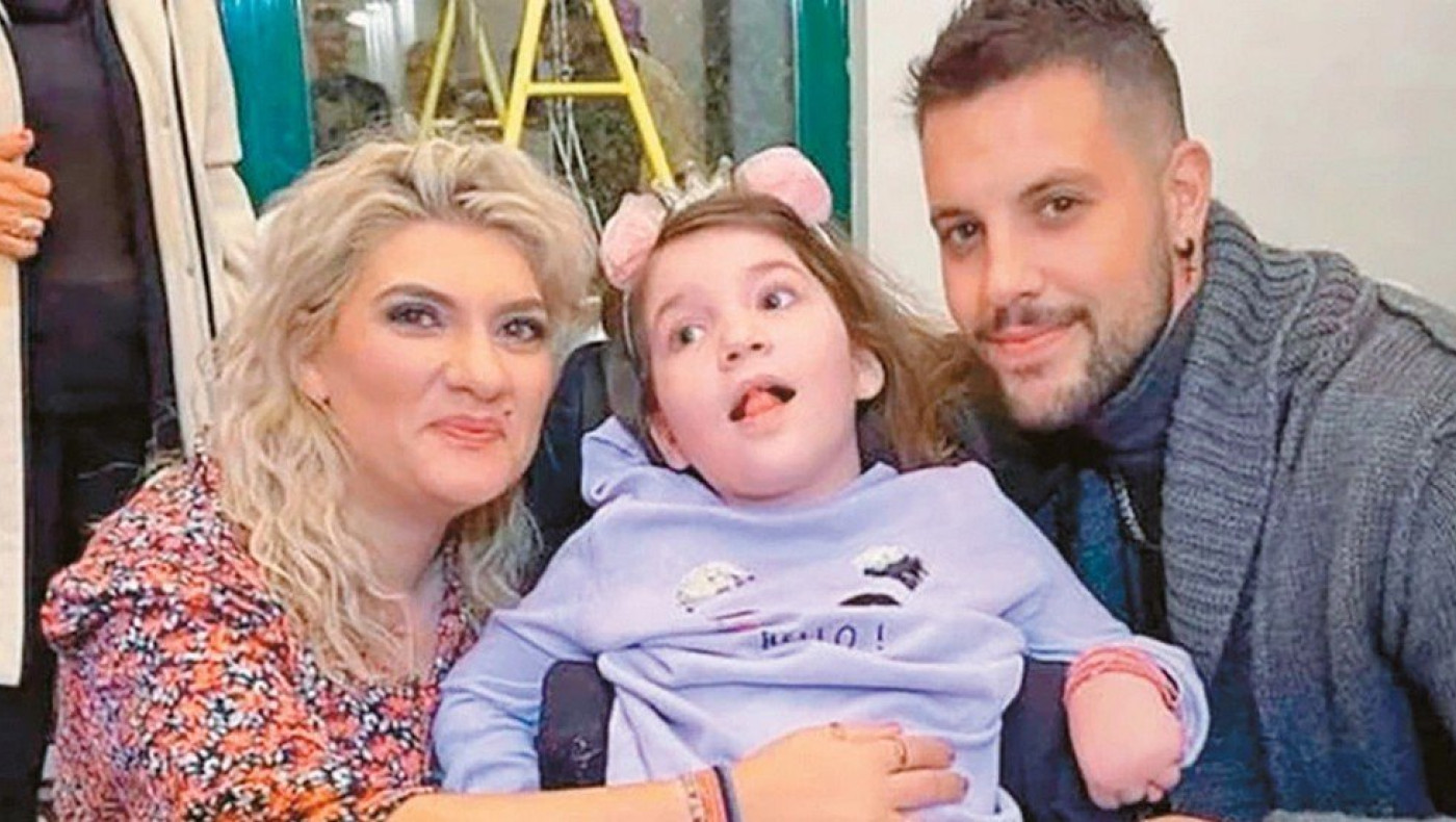 Απάντησε η μητέρα των τριών παιδιών στην Πάτρα: «Σταματήστε, έχετε άδικο»