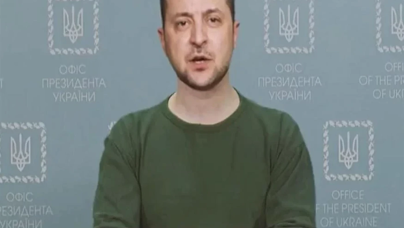 Πόλεμος στην Ουκρανία: Πλαστό βίντεο του Ζελένσκι λέει στους Ουκρανούς να «κατεβάσουν τα όπλα»