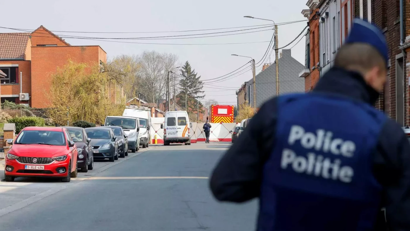 Βέλγιο: Δύο άτομα επέβαιναν στο ΙΧ που έπεσε σε πλήθος σκορπίζοντας τον θάνατο