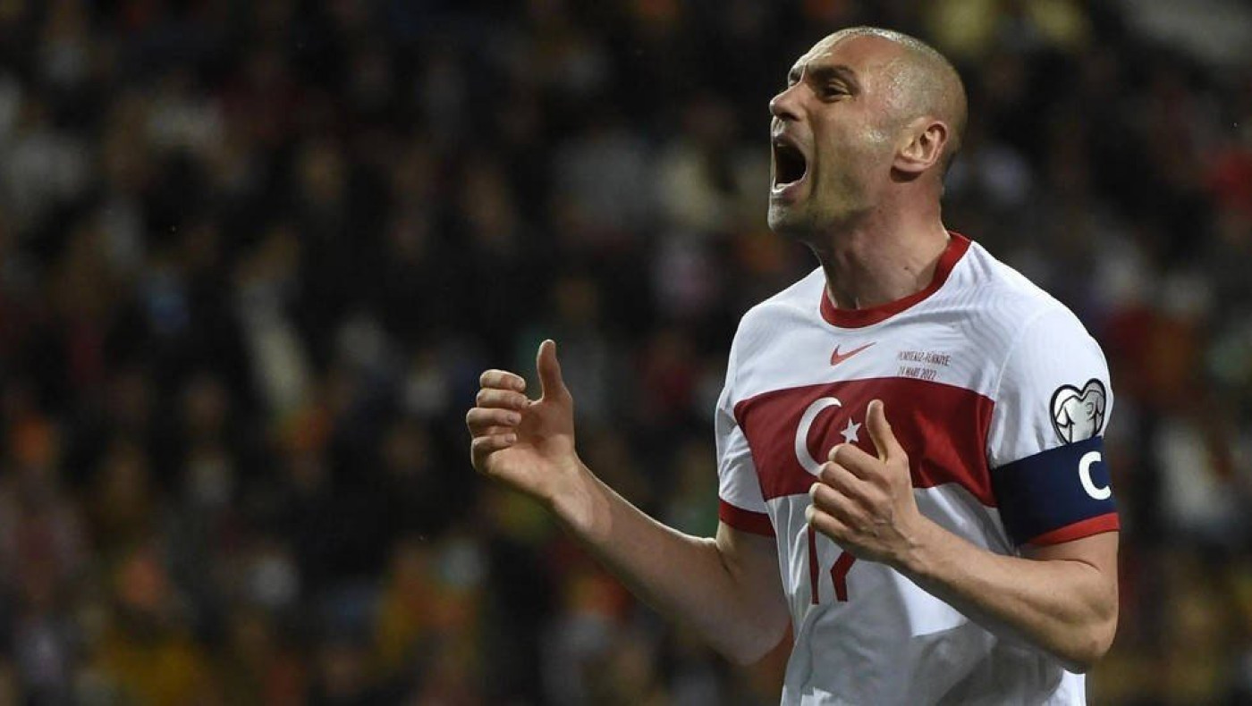 ΕΠΟΣ: Τούρκος πυροβολεί την τηλεόραση στο χαμένο πέναλτι του Γιλμάζ!