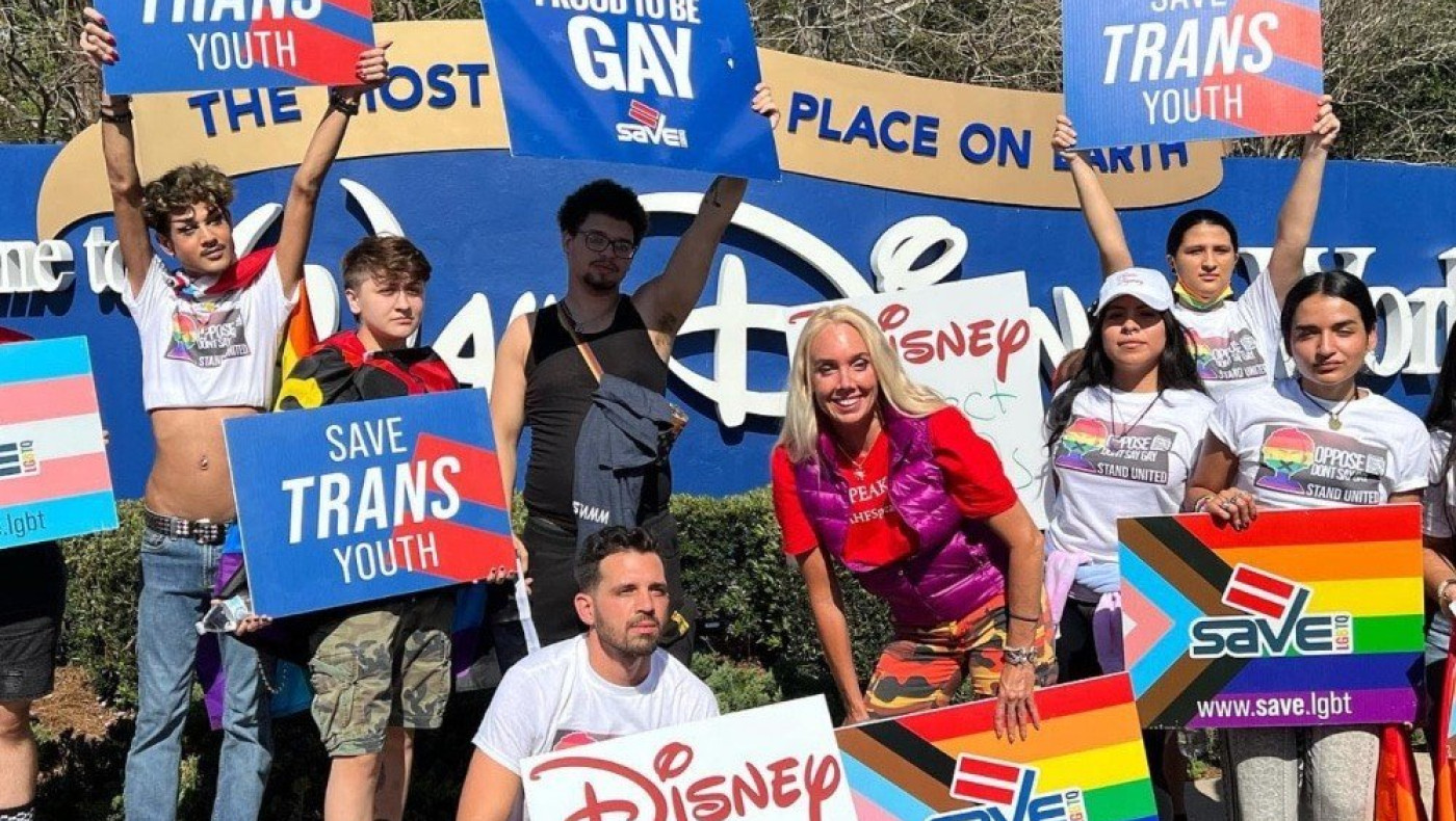 Κατηγορούν την Disney για ομοφοβία - Τι απαντάει η εταιρία παραγωγής