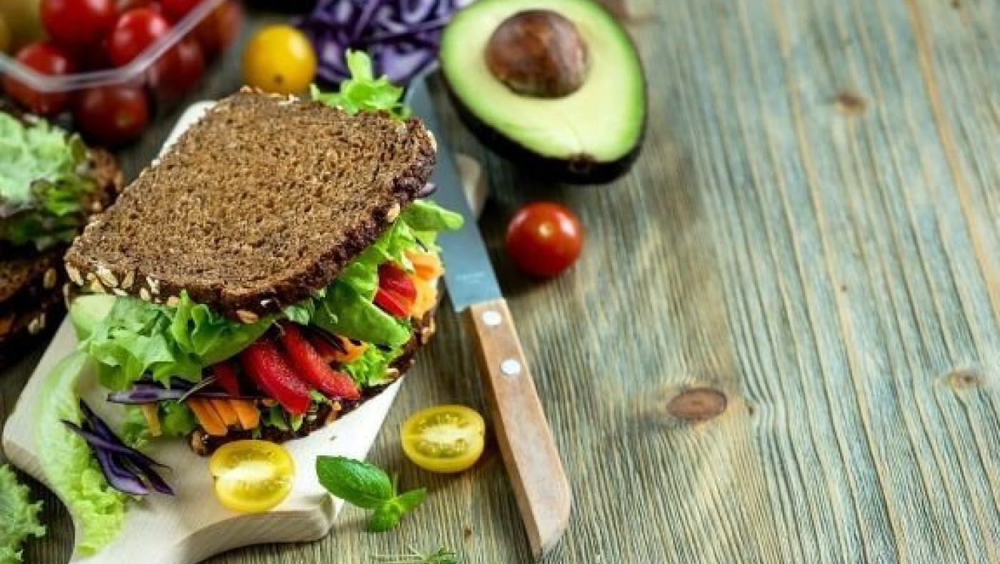 Τα 6 καλύτερα τρόφιμα για τον εγκέφαλό μας