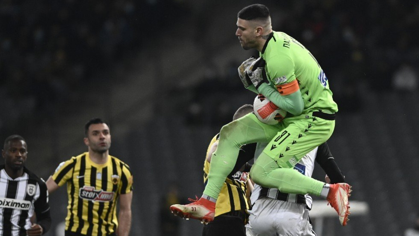 Η πανηγυρική φωτογραφία του Πασχαλάκη με τον Μορέιρα και φόντο την Original!